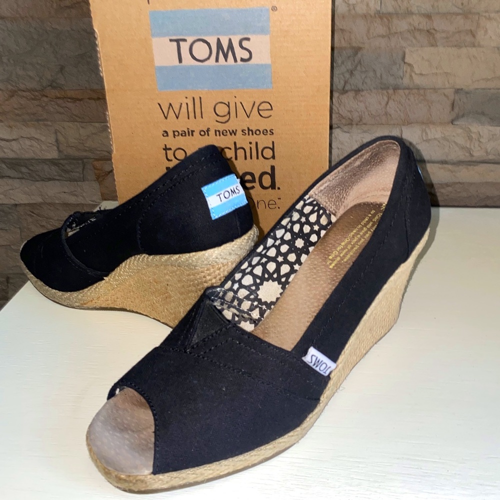 Women's Toms Black Wedges